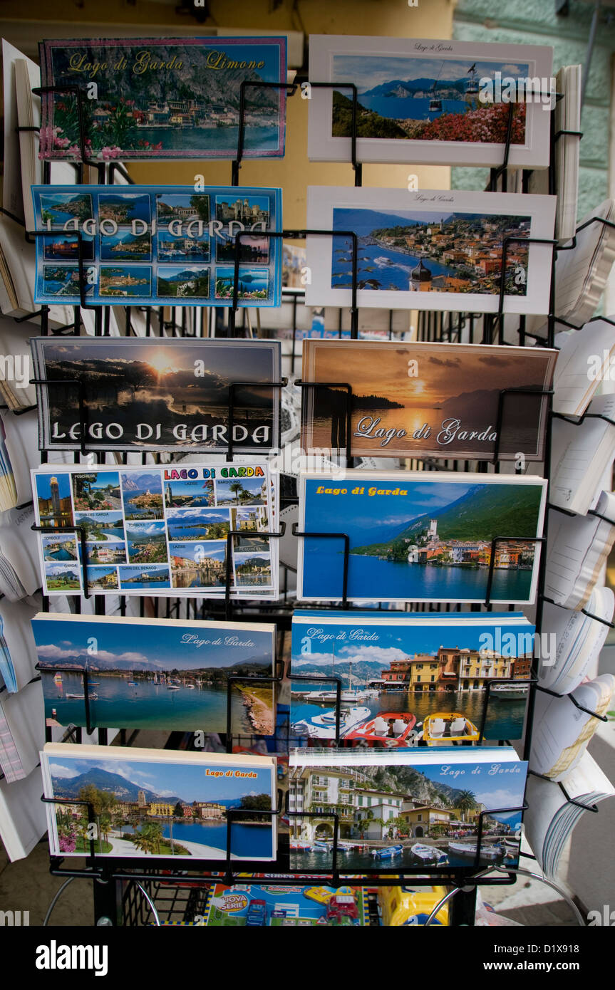 Una rastrelliera di scene da cartolina del Lago di Garda in Veneto, Italia Foto Stock
