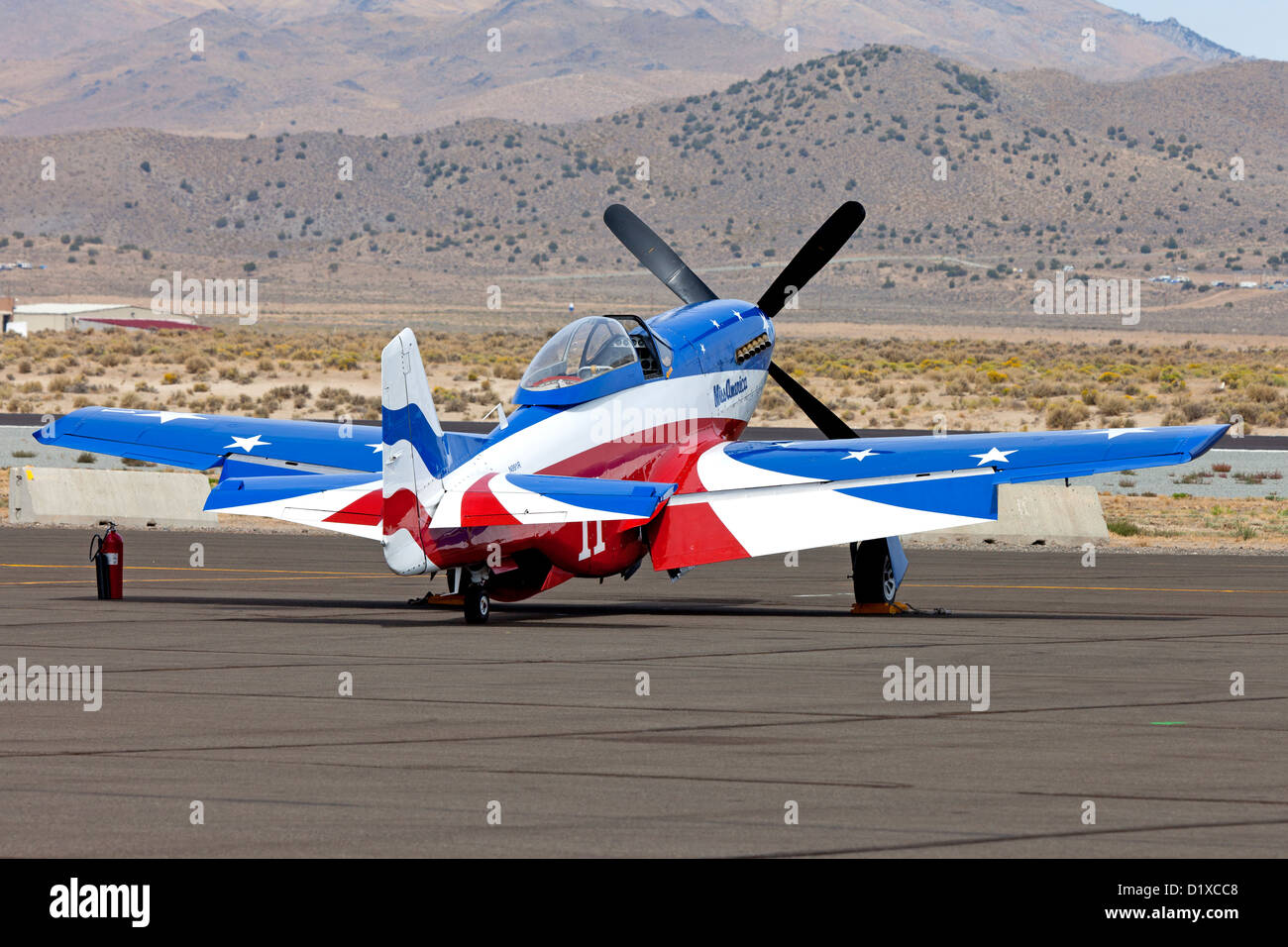 P-51D Mustang 'Miss America' siede sul asfalto durante il 2012 Reno campionato nazionale aria gare al posto Campo in Nevada. Foto Stock