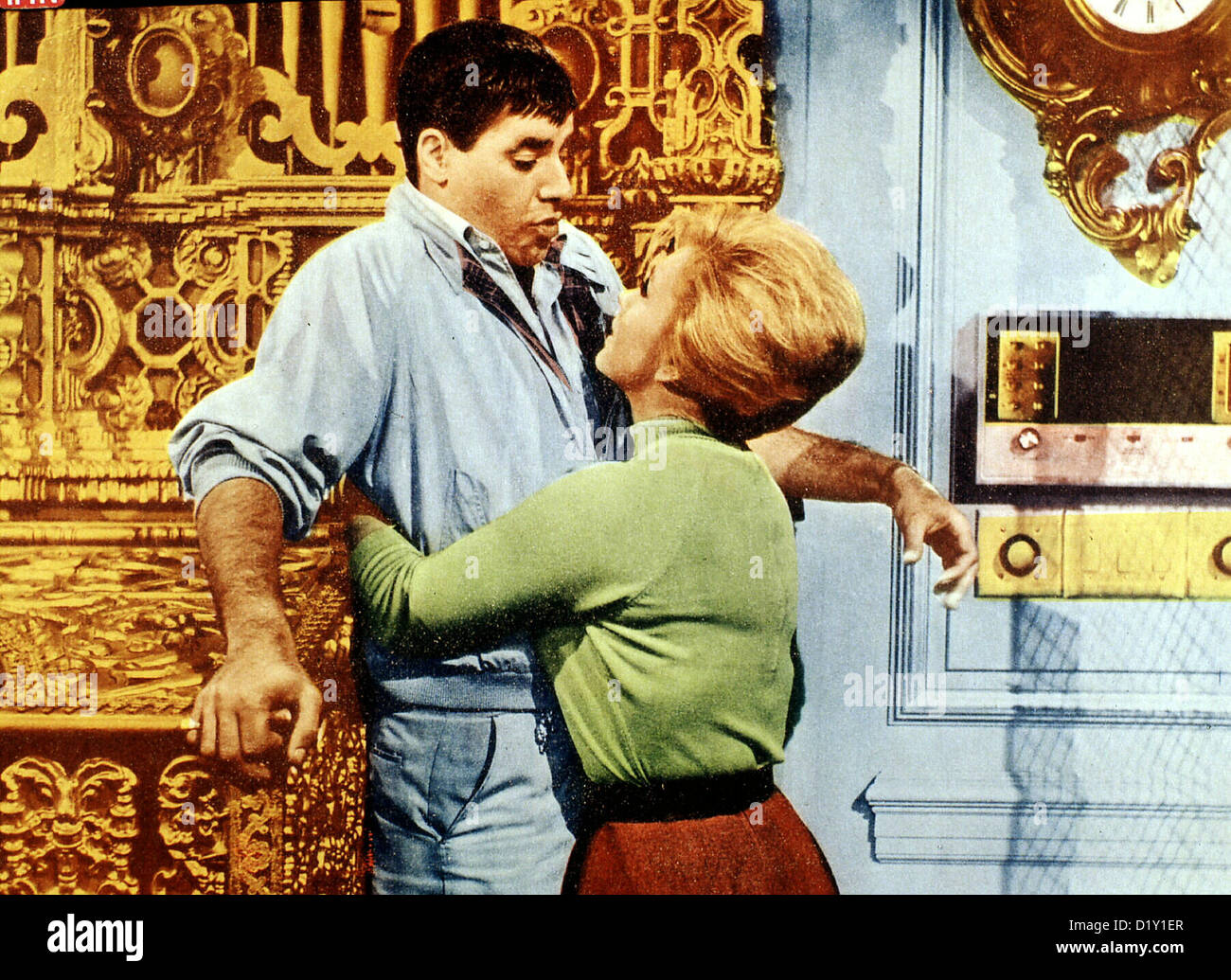 Geld Spielt Keine Rolle è solo il denaro Jerry Lewis, Joan O'Brien Wanda Paxton (Joan O'Brien) entdeckt, dass Lester (Jerry Foto Stock