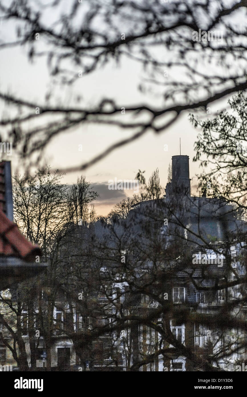 Blick auf die Godesburg a Bonn Bad Godesberg vom Fenster aus Foto Stock