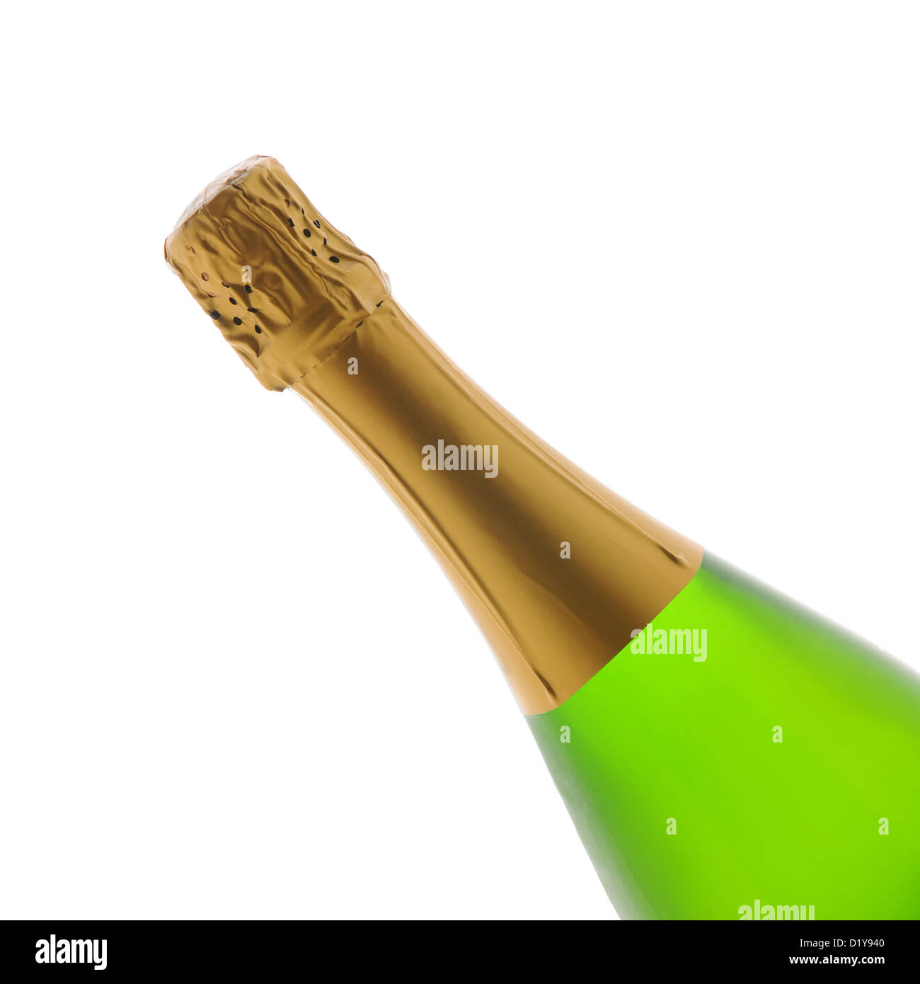 Primo piano della Champagne una bottiglia di vino su uno sfondo bianco.  Bottiglia è in corrispondenza di un angolo di 45 gradi che mostra solo la  metà superiore Foto stock - Alamy