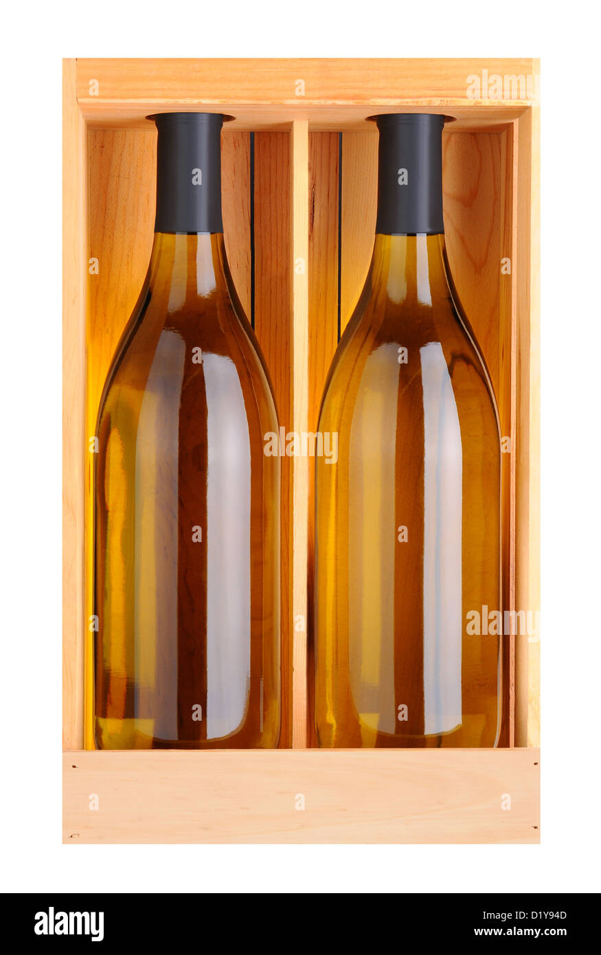 Due Chardonnay bottiglie senza etichette in un legno confezione regalo. Formato verticale isolato su bianco. Foto Stock
