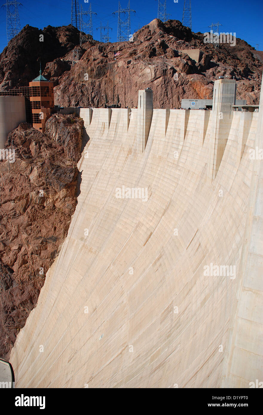 La diga di Hoover in Black Canyon al confine tra le regioni degli Stati Uniti di Arizona e Nevada. Foto Stock