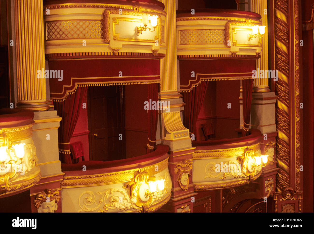 Scatole di teatro immagini e fotografie stock ad alta risoluzione - Alamy