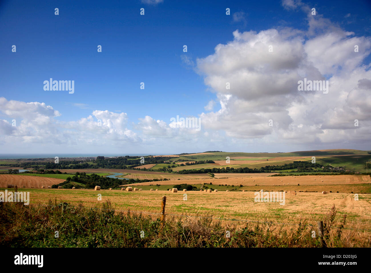 Estate, colline e si affaccia sul fiume Adur valley, Lancing Village West Sussex, in Inghilterra, Regno Unito Foto Stock