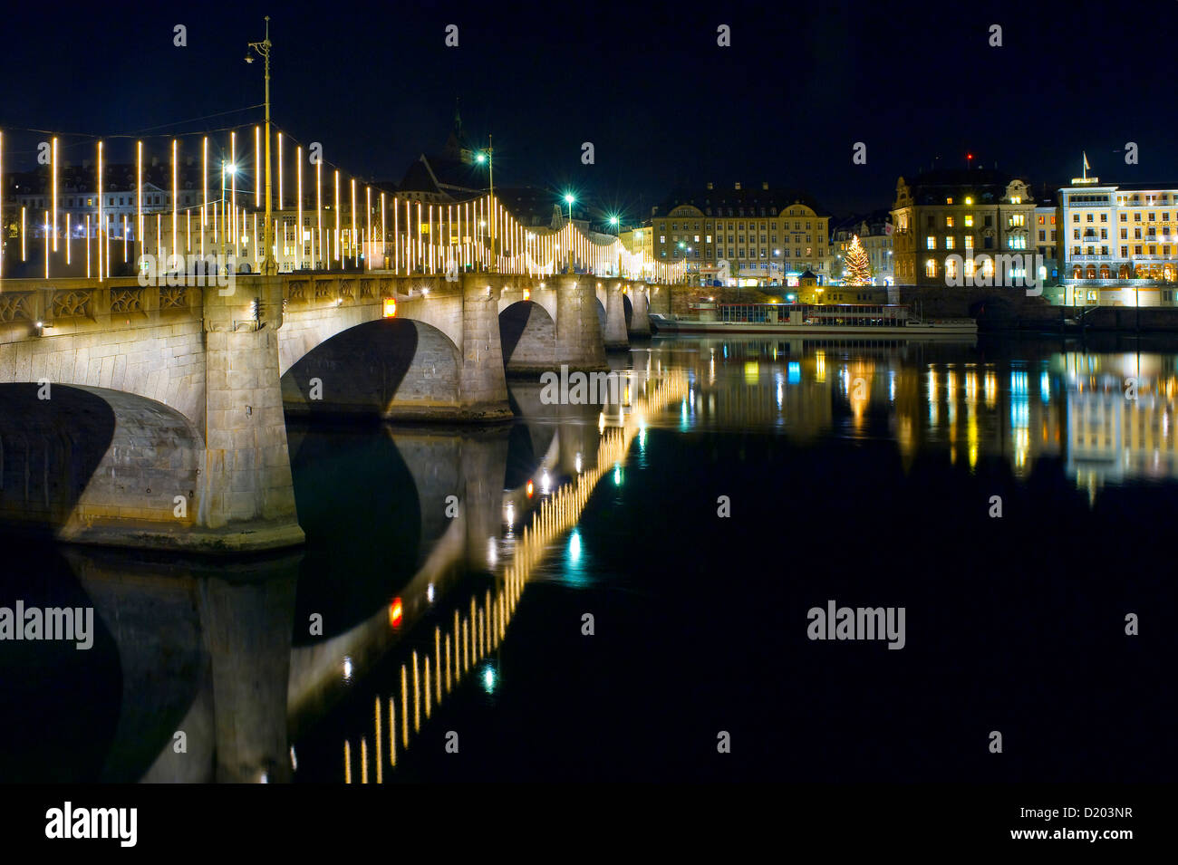 Distretto storico con decorazioni di Natale, Basilea, Svizzera Foto Stock