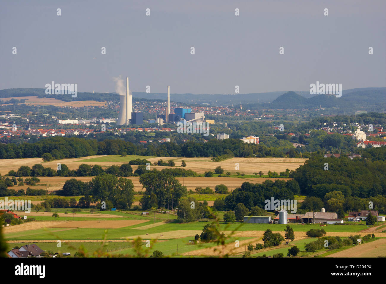 Vista da Santa Barbara, Wallerfangen sulla città di Voelklingen, Saarland, Germania, Europa Foto Stock