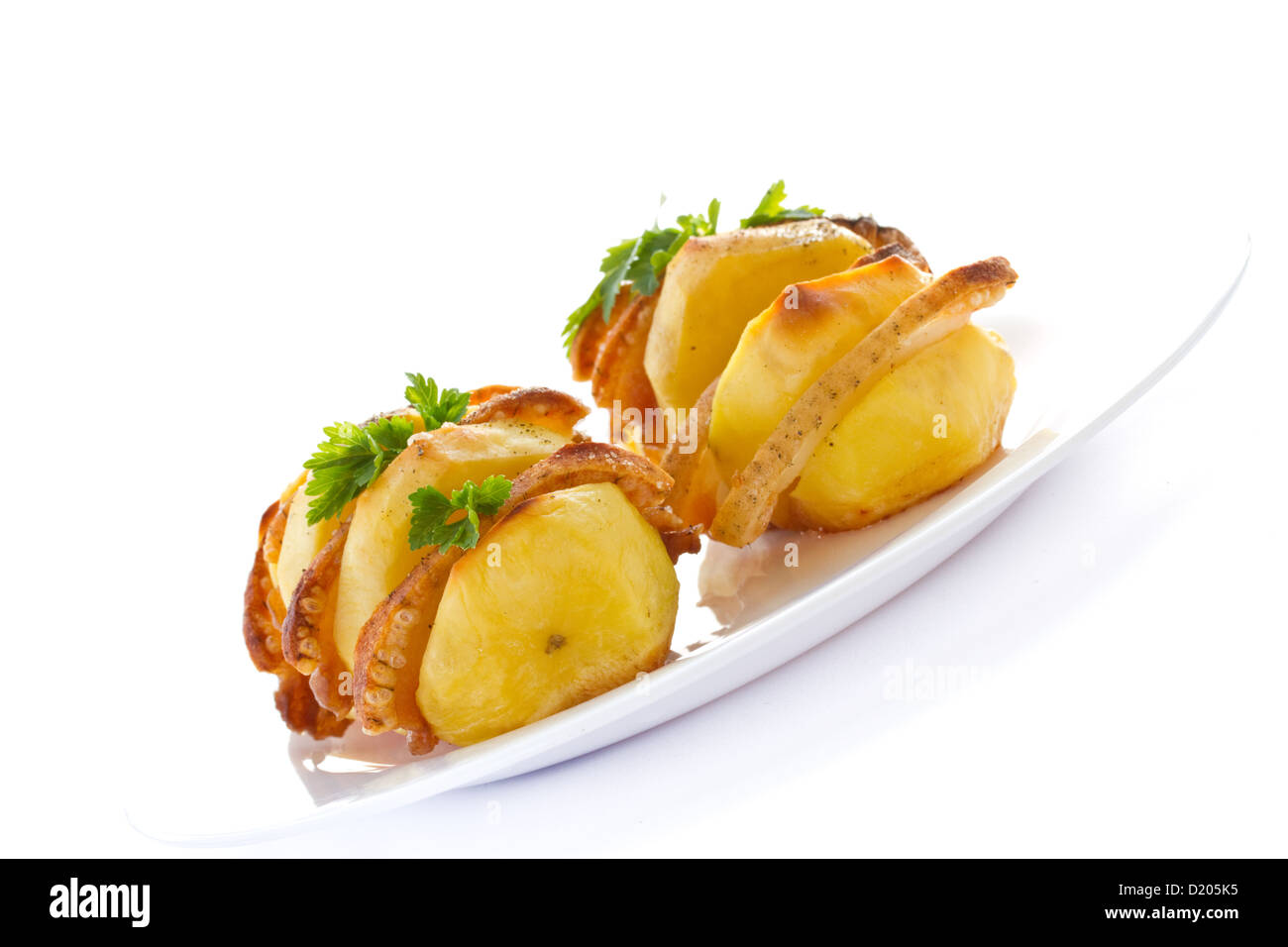 Patate ripiene con tagli di pancetta affumicata Foto Stock