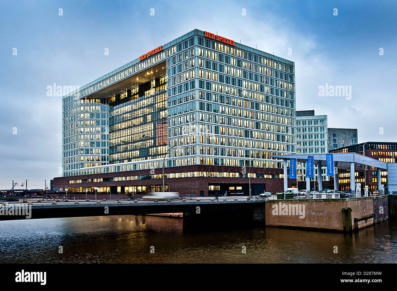 Nuova sede Spiegel, architettura moderna in Hafencity di Amburgo, Germania Foto Stock