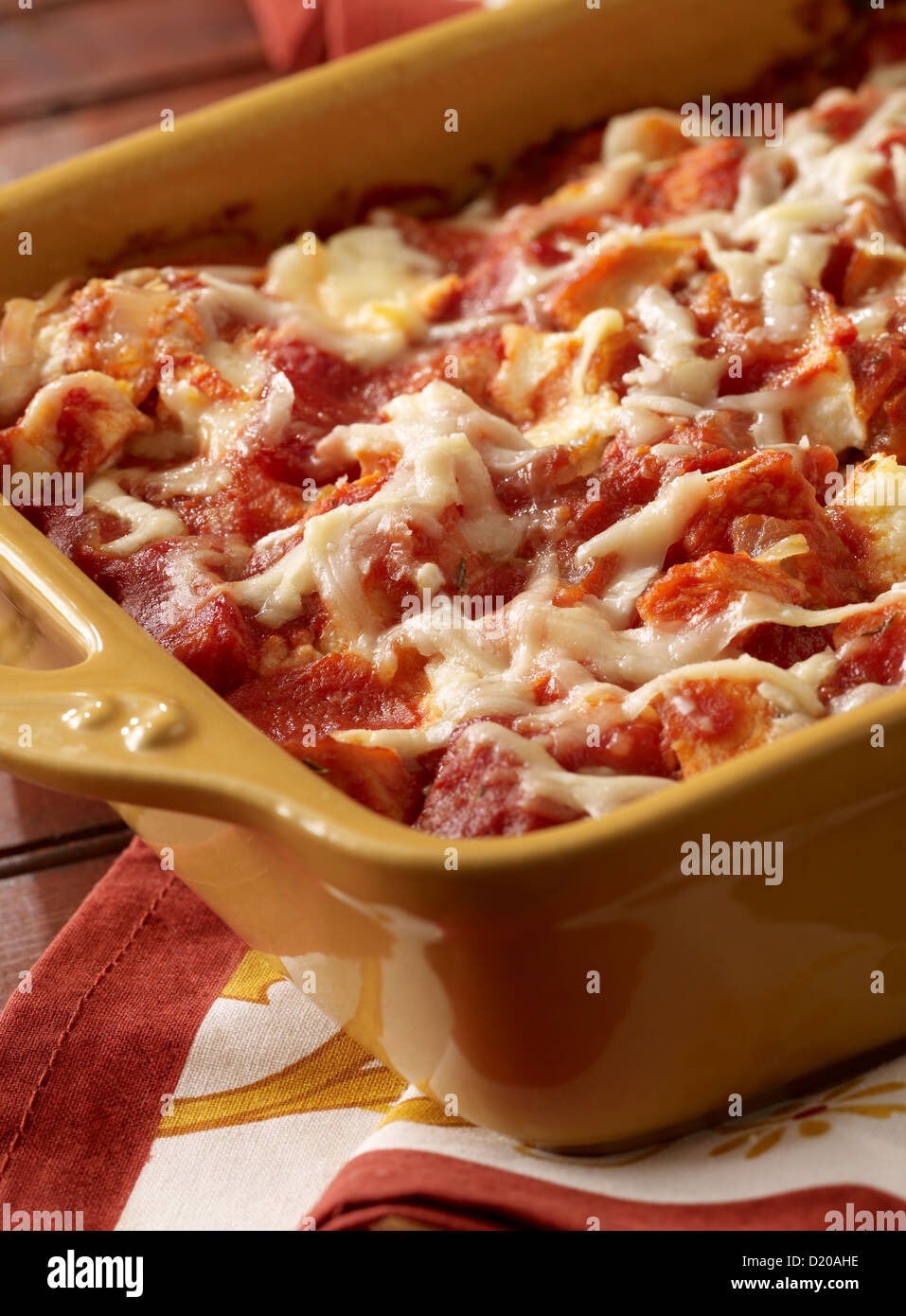 Polenta pollo in casseruola lasagne Foto Stock