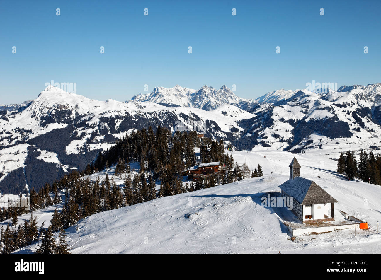Vertice di Hahnenkamm, Kitzbuhler Horn in background, Kitzbuhel, Tirolo, Austria Foto Stock