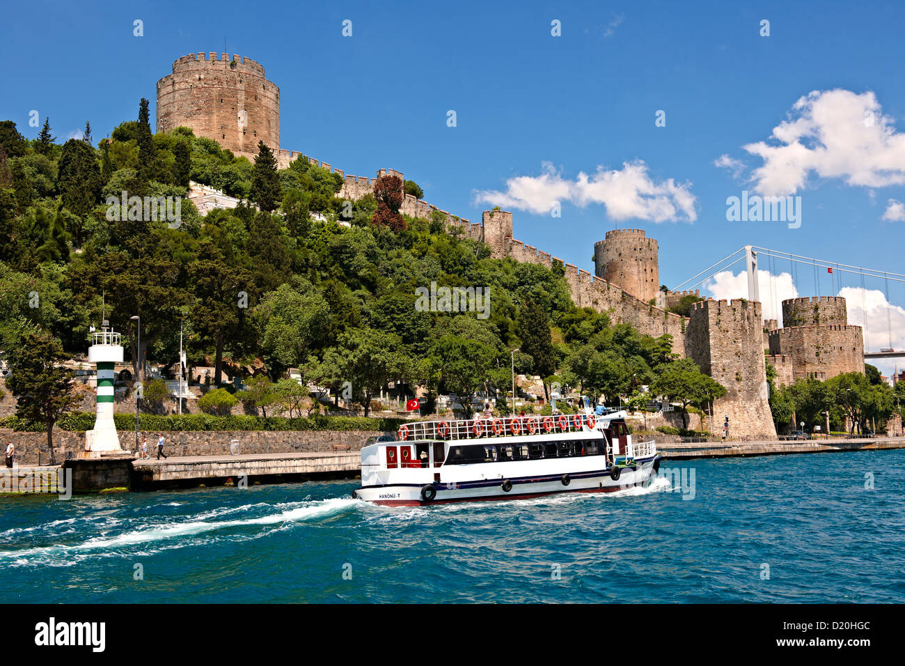 Rumelihisar. Rumelian (Castello) sulle rive del Bosforo costruito dal sultano ottomano Mehmed II, Istanbul Turchia Foto Stock