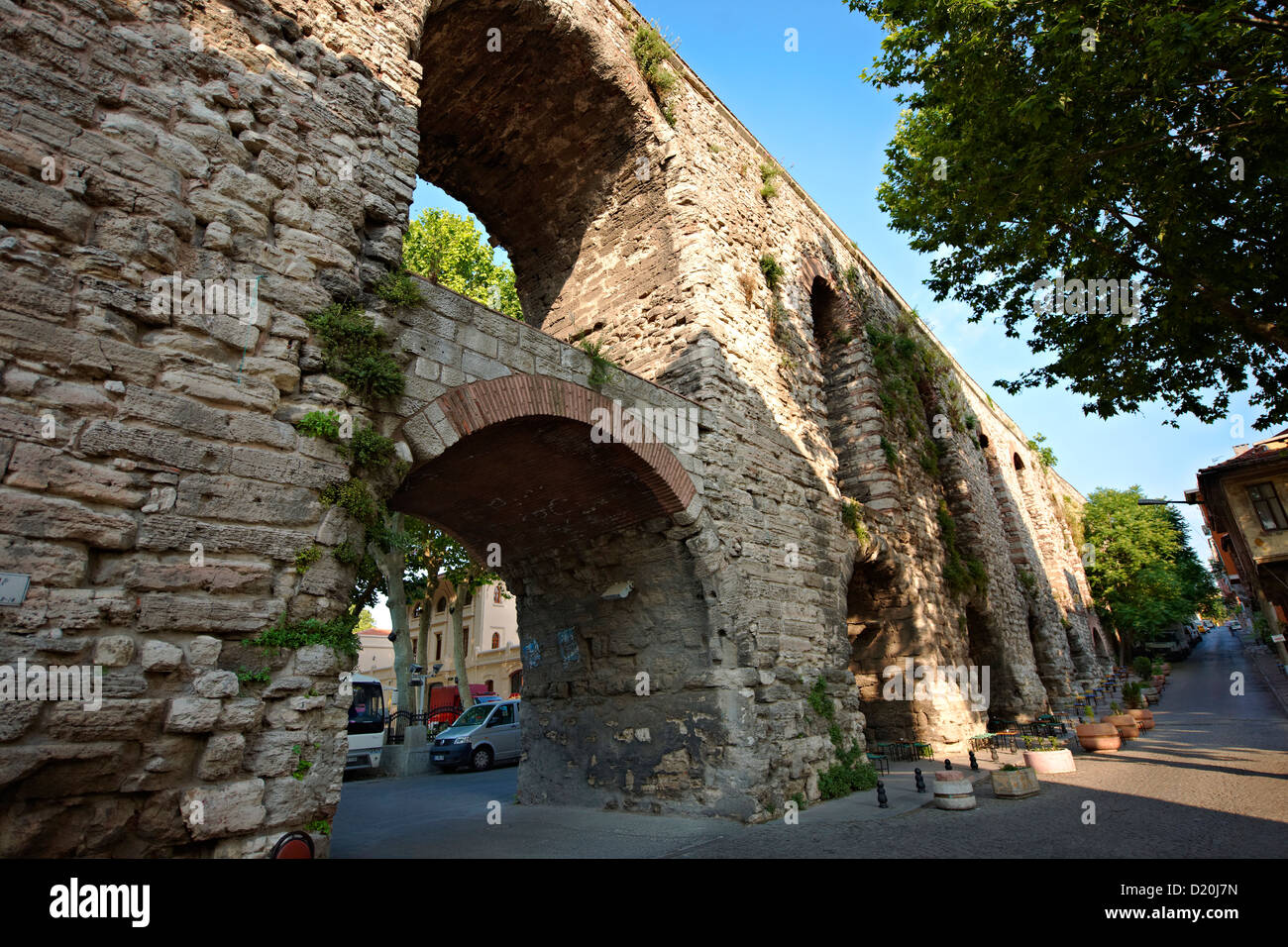 L acquedotto Valens completato da imperatore romano valente nel tardo IV secolo d.c. fu restaurato da diversi sultani ottomani, è Foto Stock