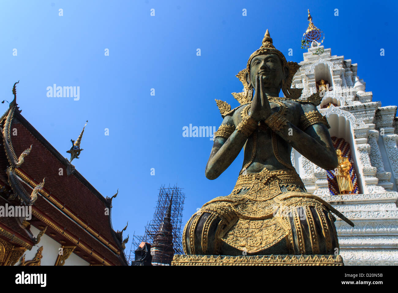Angelo tailandese a Wat Ban Den, Maetang Chiangmai tempio thailandese Foto Stock