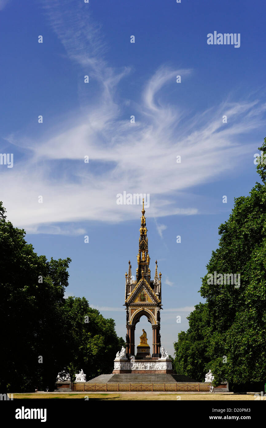 Vista l'Albert Memorial al Hyde Park di Londra, Inghilterra, Gran Bretagna, Europa Foto Stock