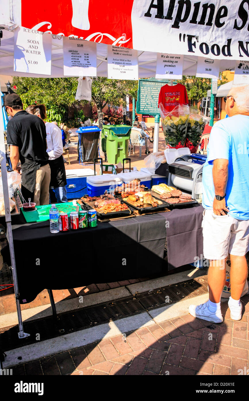 Alimenti alpino in vendita a Sarasota Farmers Market Florida Foto Stock