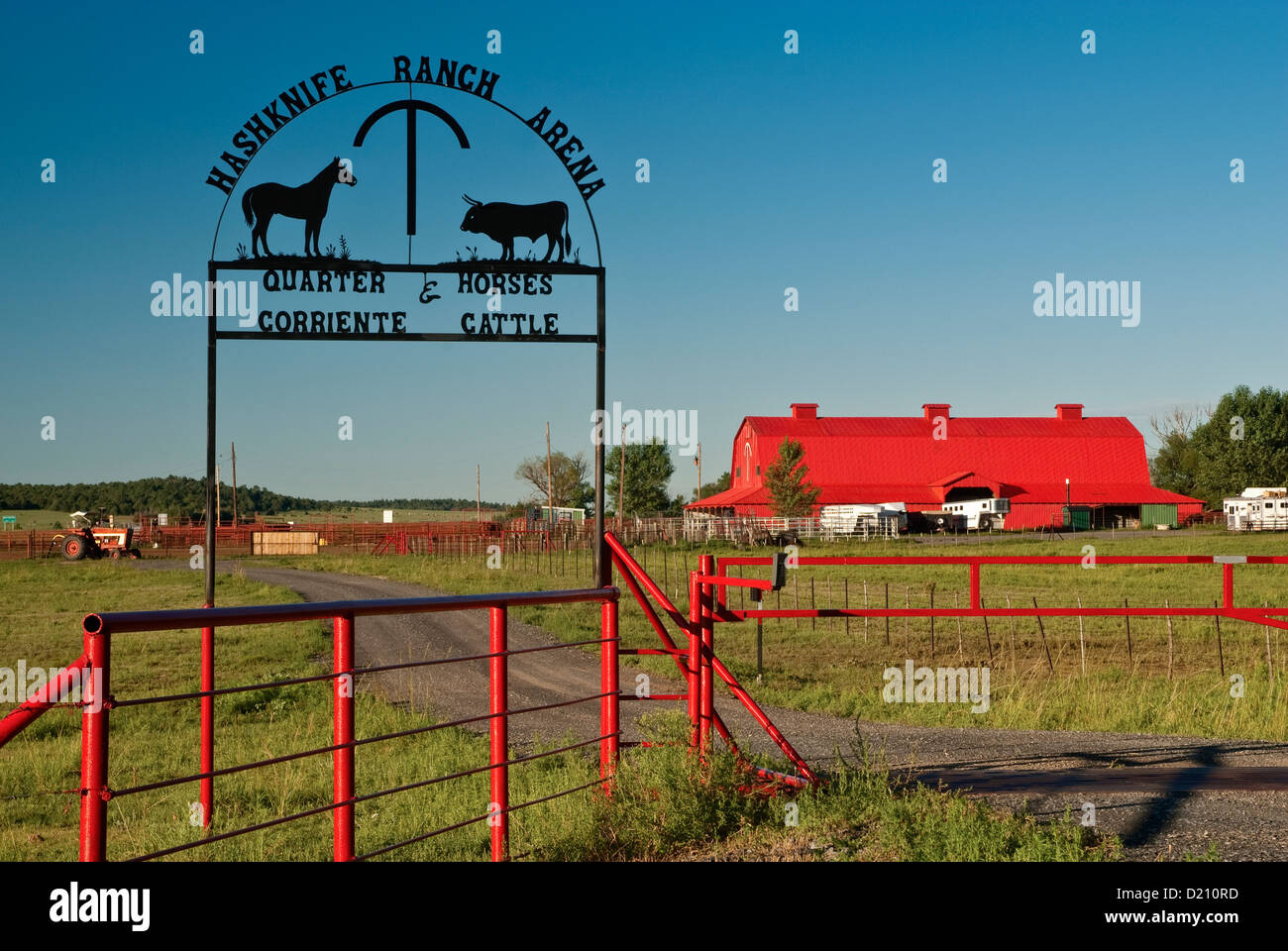 Ferro battuto firmare al ranch vicino a Las Vegas, Nuovo Messico, STATI UNITI D'AMERICA Foto Stock