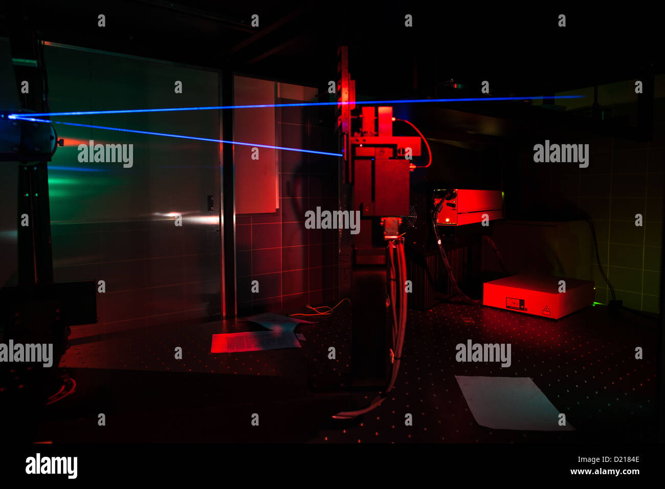 Laser in un ottica quantistica lab Foto Stock