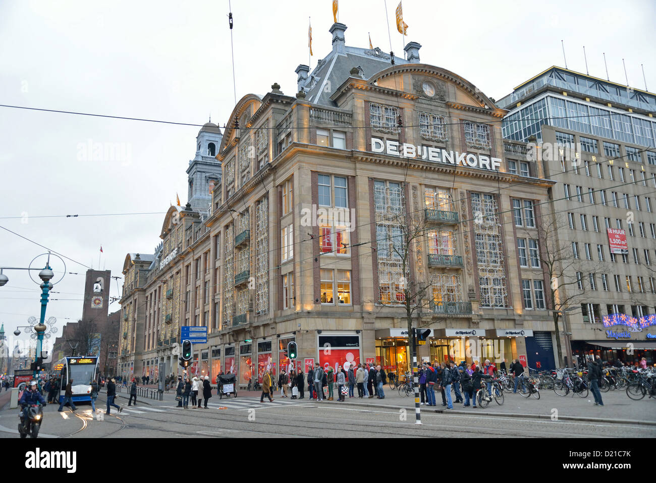 De Bijenkorf Amsterdam department store, Piazza Dam, Amsterdam Noord Holland, Paesi Bassi Foto Stock