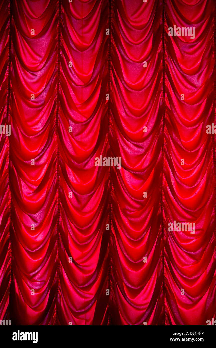 Sipario rosso nel Palazzo di Caterina, Carskoe Selo, Pushkin, San Pietroburgo, Russia, Europa Foto Stock