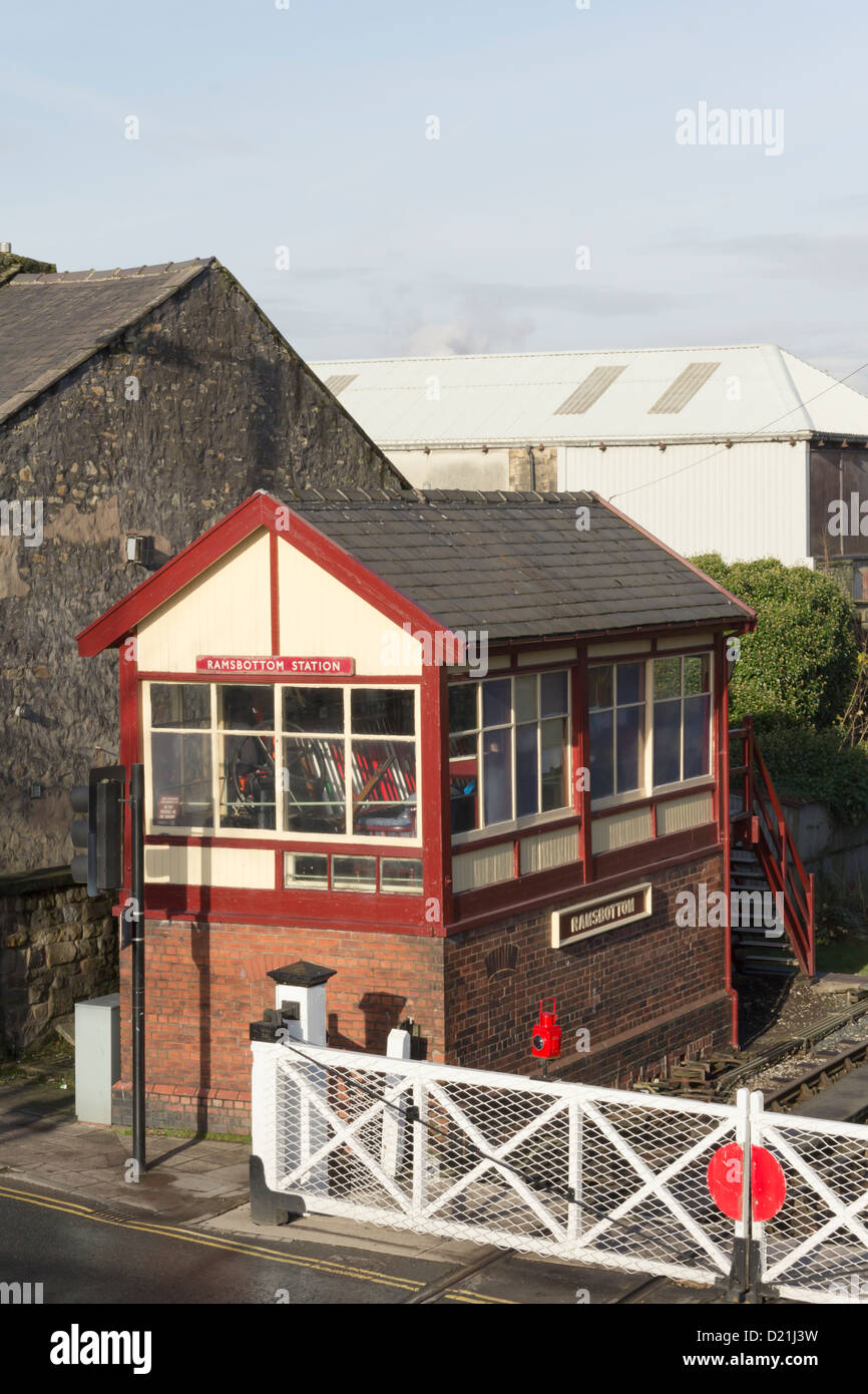 Il vapore era la casella segnale a Ramsbottom stazione. Sulla East Lancashire Railway. La scatola è di LMS design dal 1938. Foto Stock