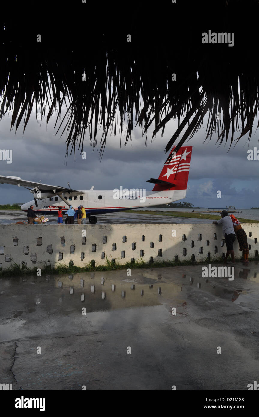 San Blás (Panama): il campo di atterraggio di Playon Chico, villaggio di Kuna Yala Foto Stock