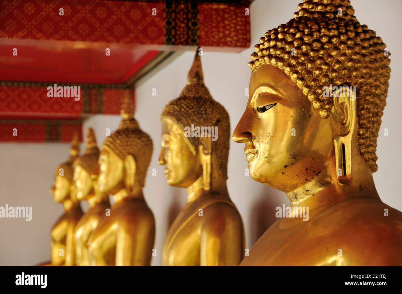 Golden Statue di Buddha, Wat Pho, Bangkok, Thailandia, Asia Foto Stock