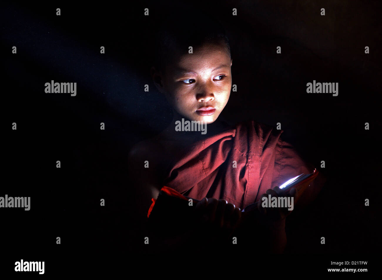 Giovane debuttante in Bagan , Myanmar / Birmania Foto Stock