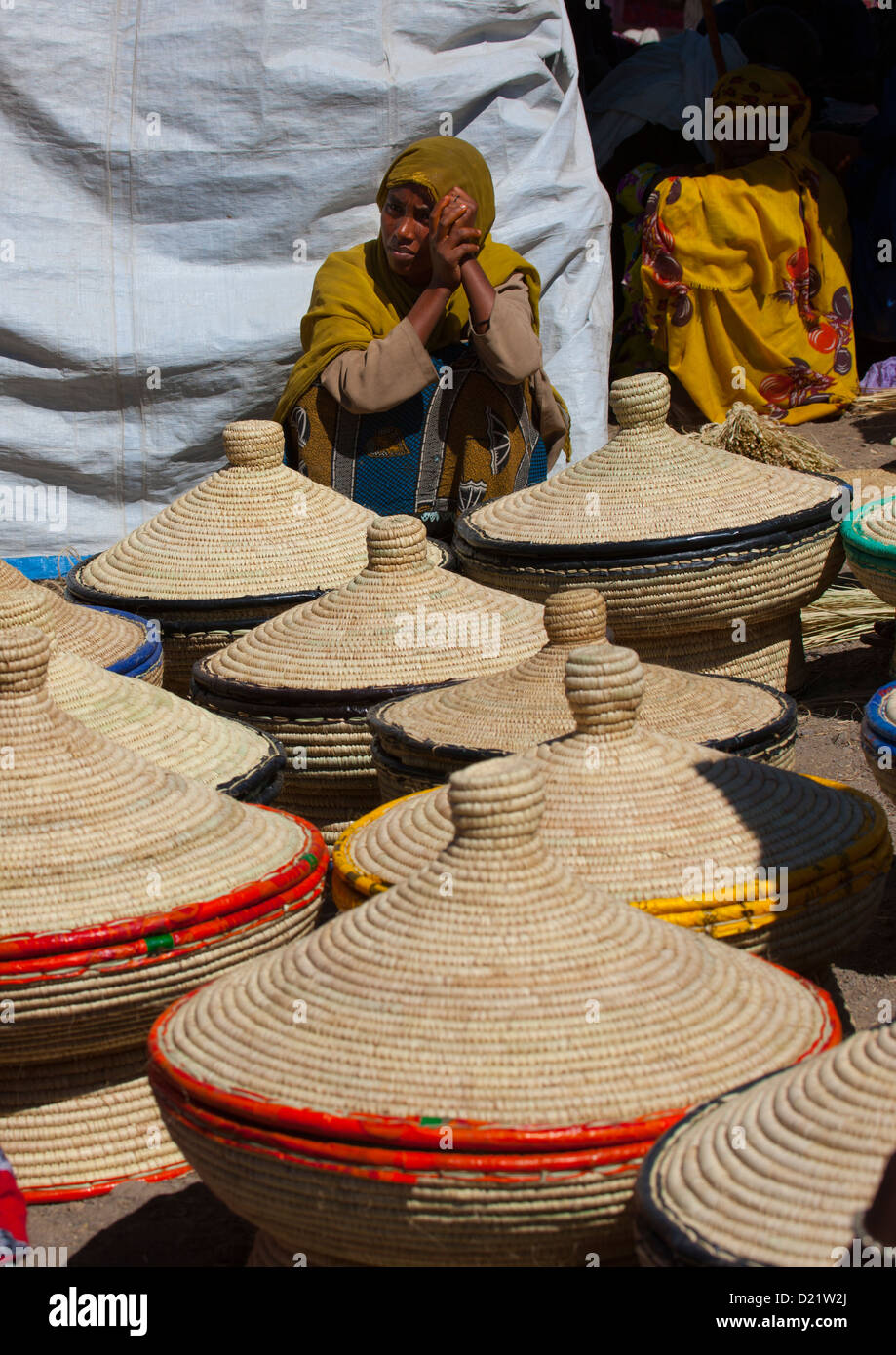 Mercato Injera venduti in un mercato, Bati, Amhara Region, Etiopia Foto Stock