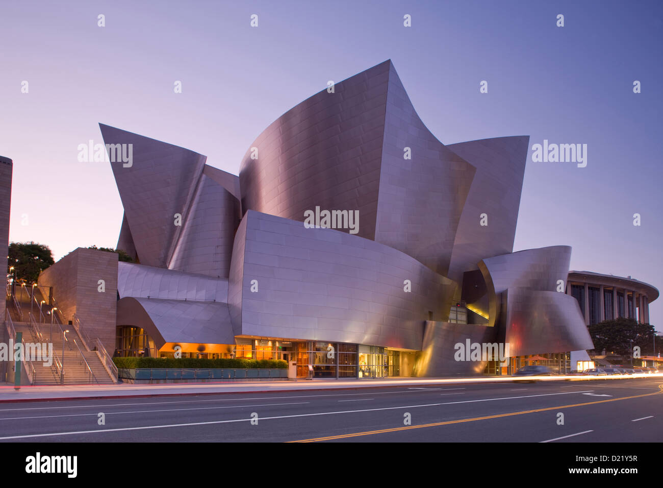 WALT DISNEY CONCERT HALL (©Frank Gehry 2003) il centro cittadino di Los Angeles California USA Foto Stock