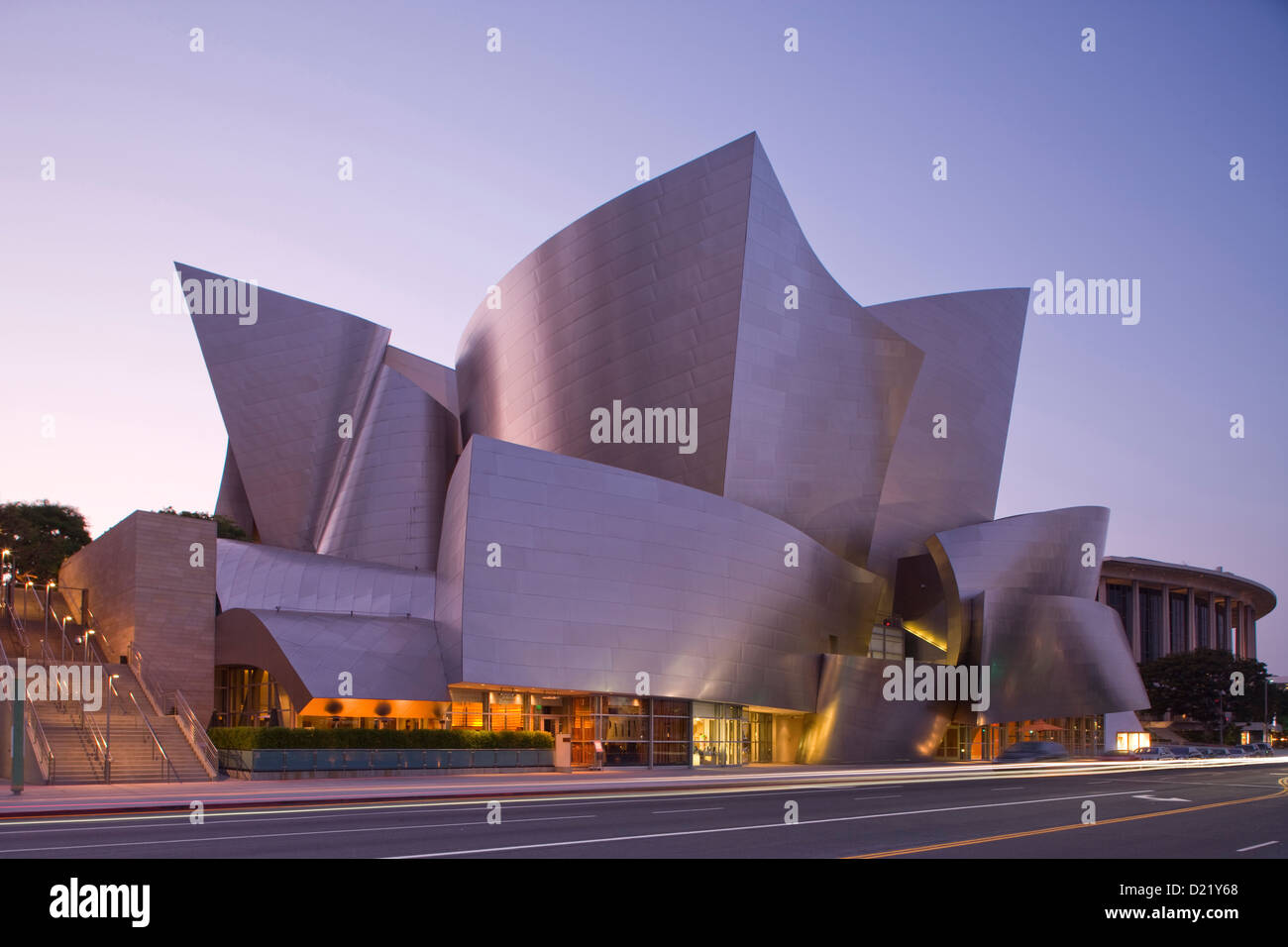 WALT DISNEY CONCERT HALL (©Frank Gehry 2003) il centro cittadino di Los Angeles California USA Foto Stock