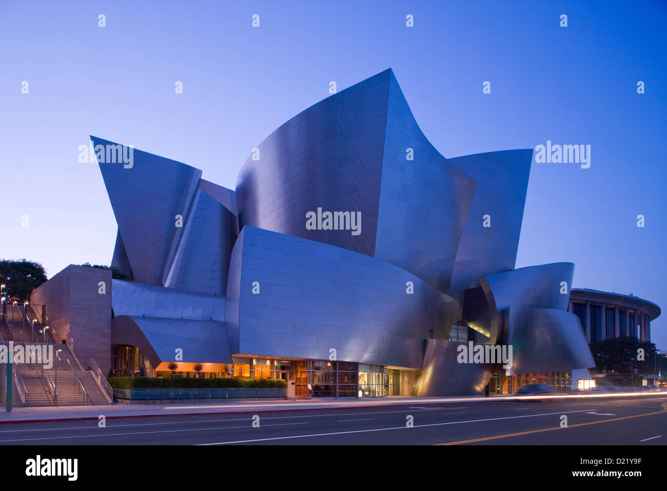 WALT DISNEY CONCERT HALL (©Frank Gehry 2003) il centro cittadino di Los Angeles California USA Foto Stock