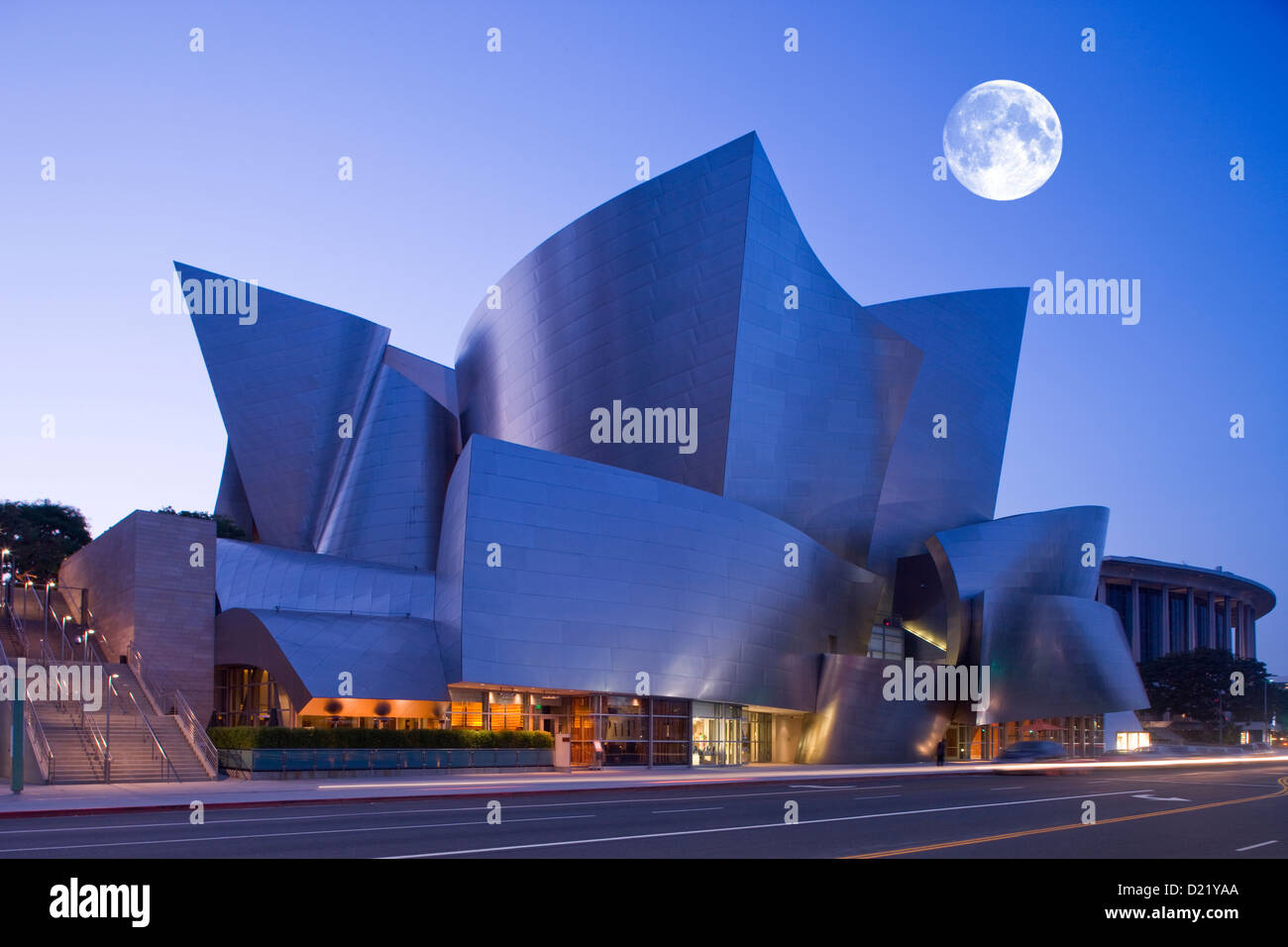WALT DISNEY CONCERT HALL (©Frank Gehry 2003) il centro cittadino di Los Angeles California USA Foto Stock
