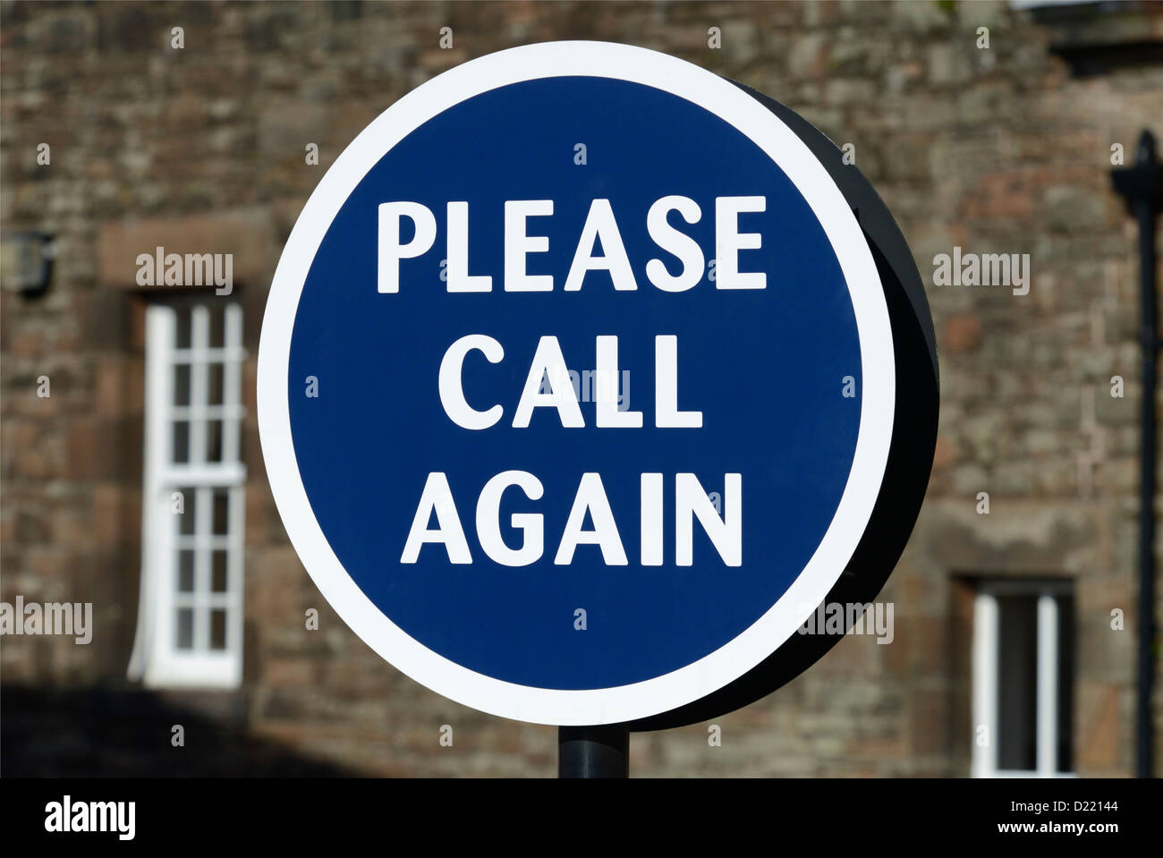 "Si prega di chiamare di nuovo segno". Supermercato, Whitehaven, Cumbria, England, Regno Unito, Europa. Foto Stock
