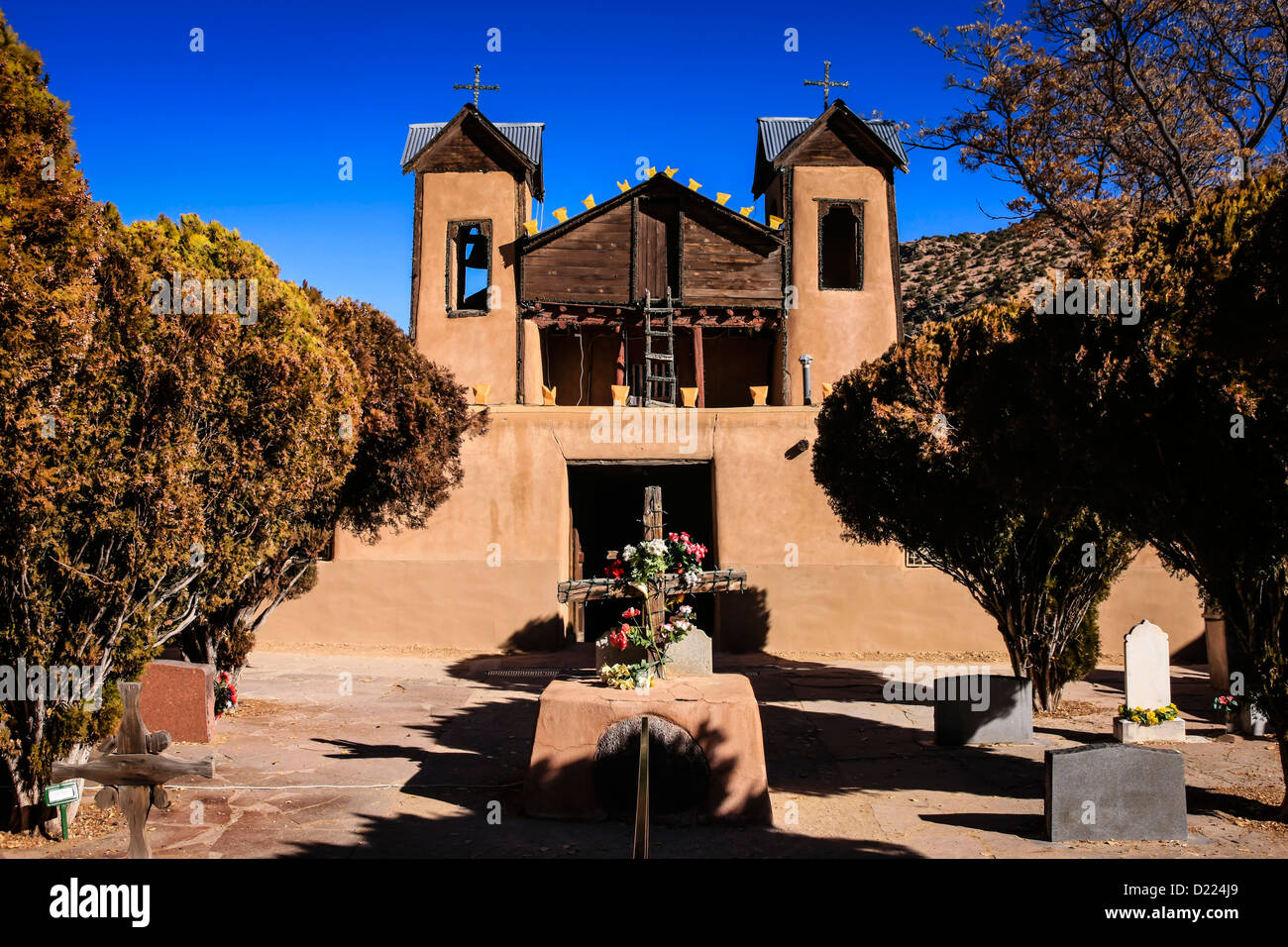 Il vecchio missionario spagnolo chiesa - Santuario De Chimayo New Mexico Foto Stock