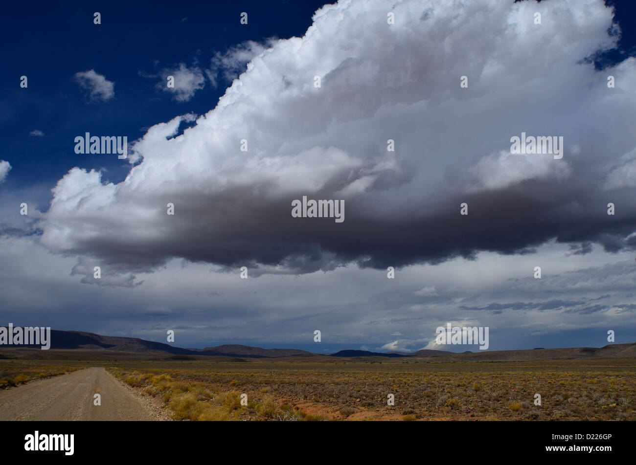 Foto dell'Africa,Karoo montagne e nuvole Foto Stock