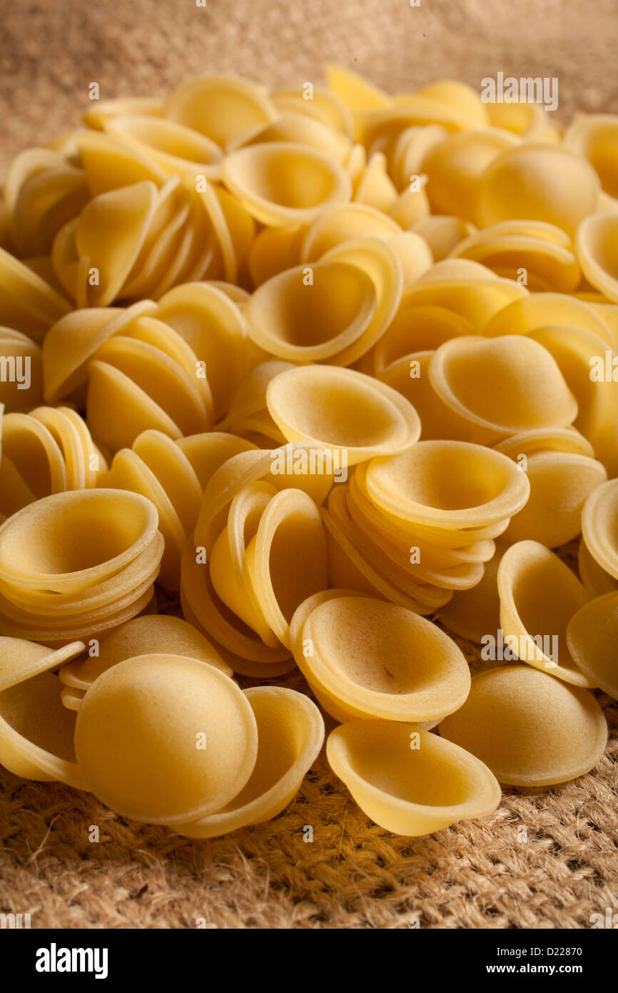 Non cotti orecchiette Foto Stock