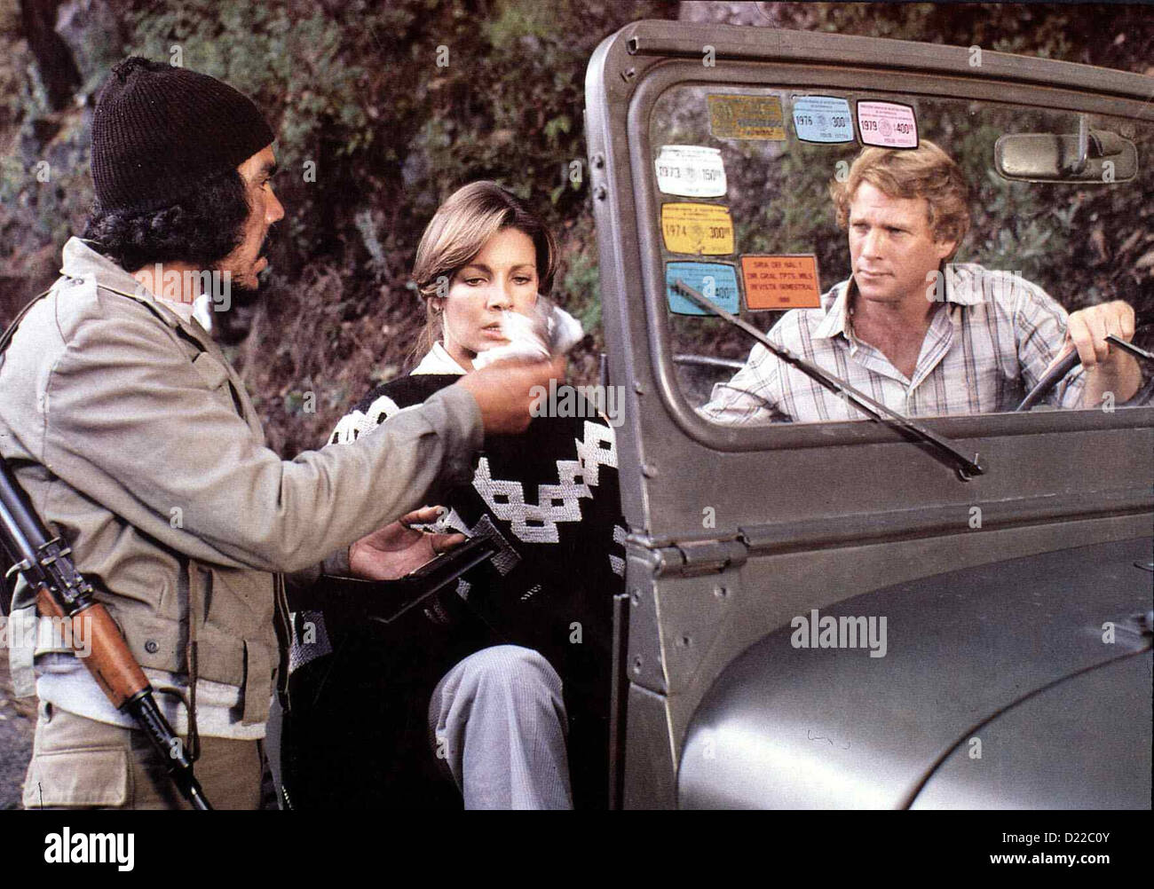 Das Condor-Komplott Verde Ice ?, Anne Archer, Ryan O'Neal Als sich Wiley (Ryan O'Neal,r) und lilian Holbrook (Anne Archer) Foto Stock