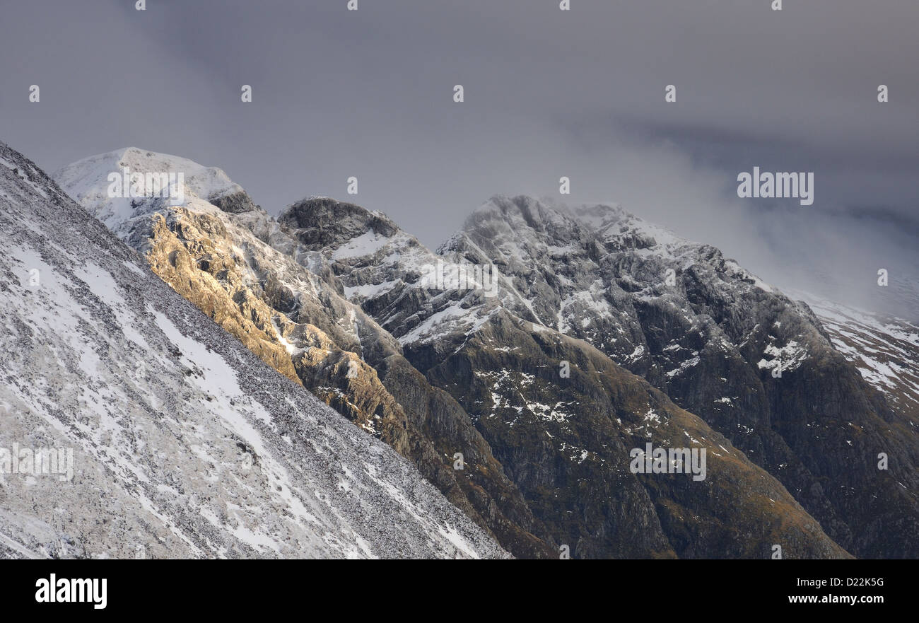 La Aonach Eagach Ridge in inverno, Glencoe, Highlands scozzesi Foto Stock