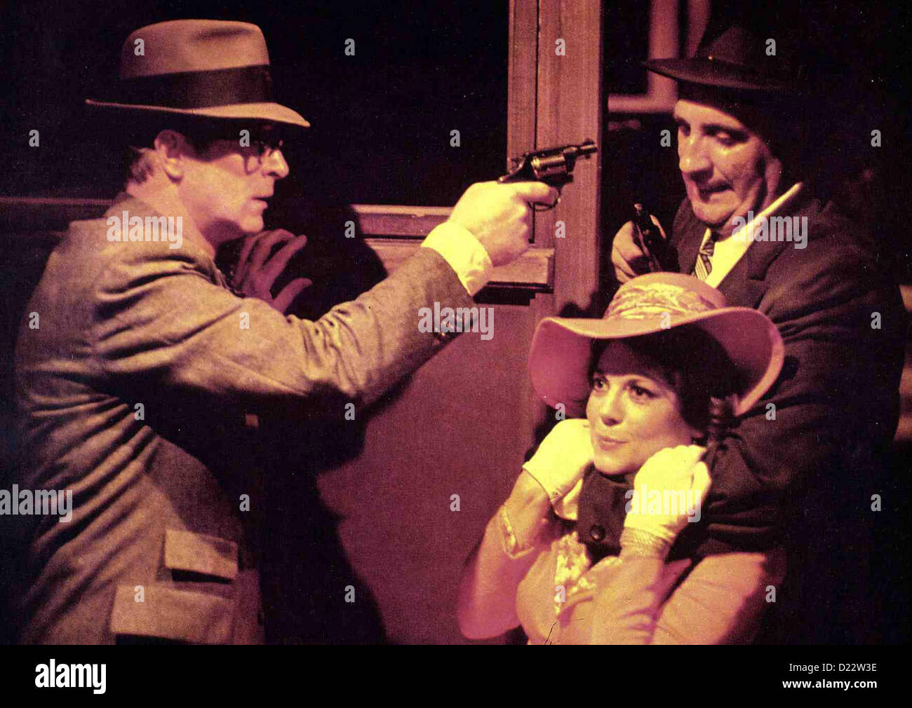 Die Falsche Peeper Schwester Michael Caino, Natalie legno, ? Als Ellen (Natalie legno,m) bedroht wird, kommt Tucker (Michael Foto Stock