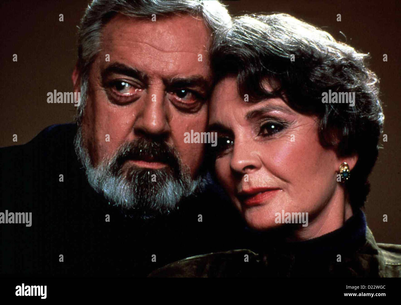Perry Mason und die Verlorene Liebe Perry Mason: caso amore perduto Raymond Burr, Jean Simmons Perry Mason (Raymond Burr) wird Foto Stock
