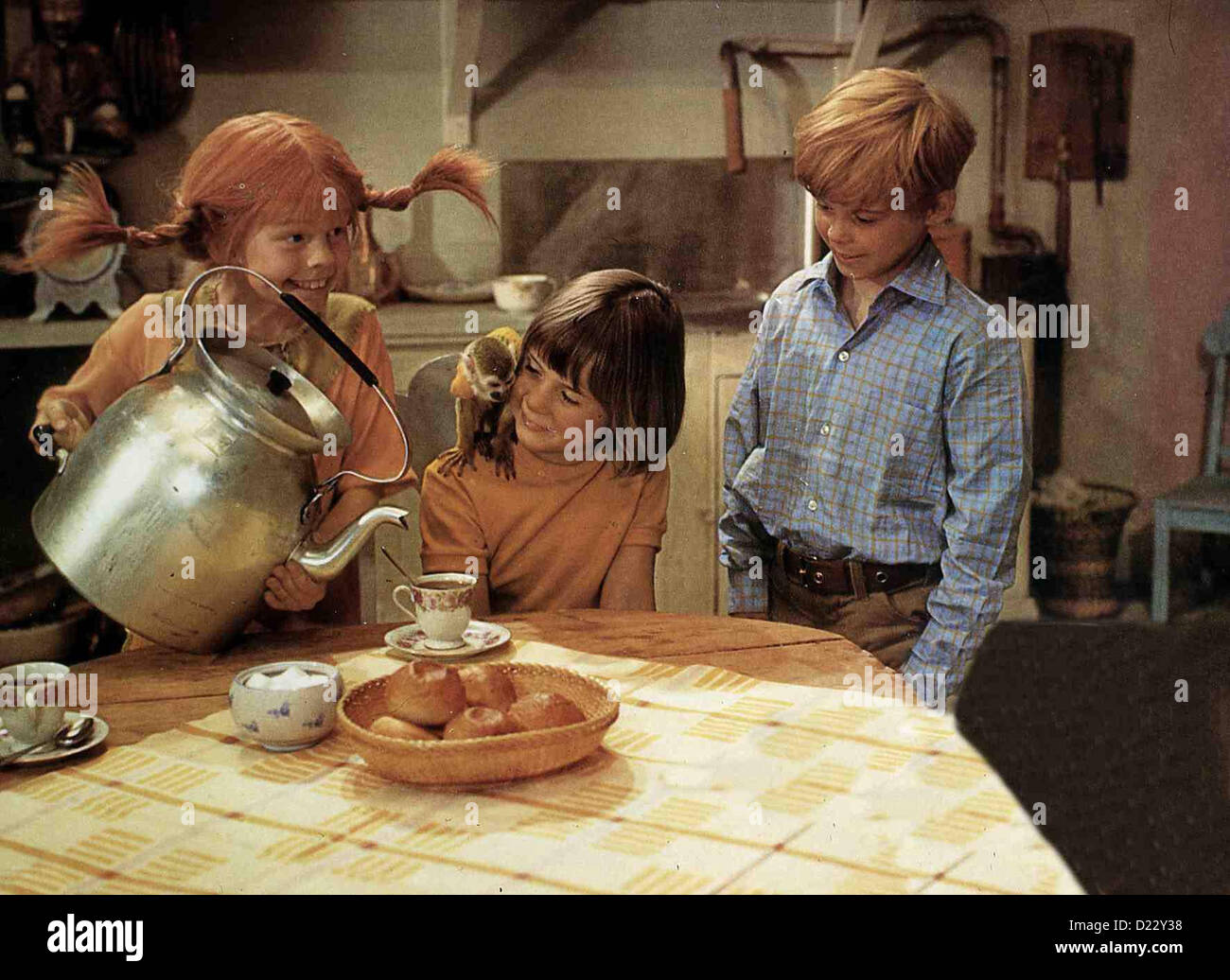 Pippi Langstrumpf Pippi Langstrump Inger Nilsson, Maria Persson, Pär Sundberg.Caption locale *** 1968 -- Foto Stock