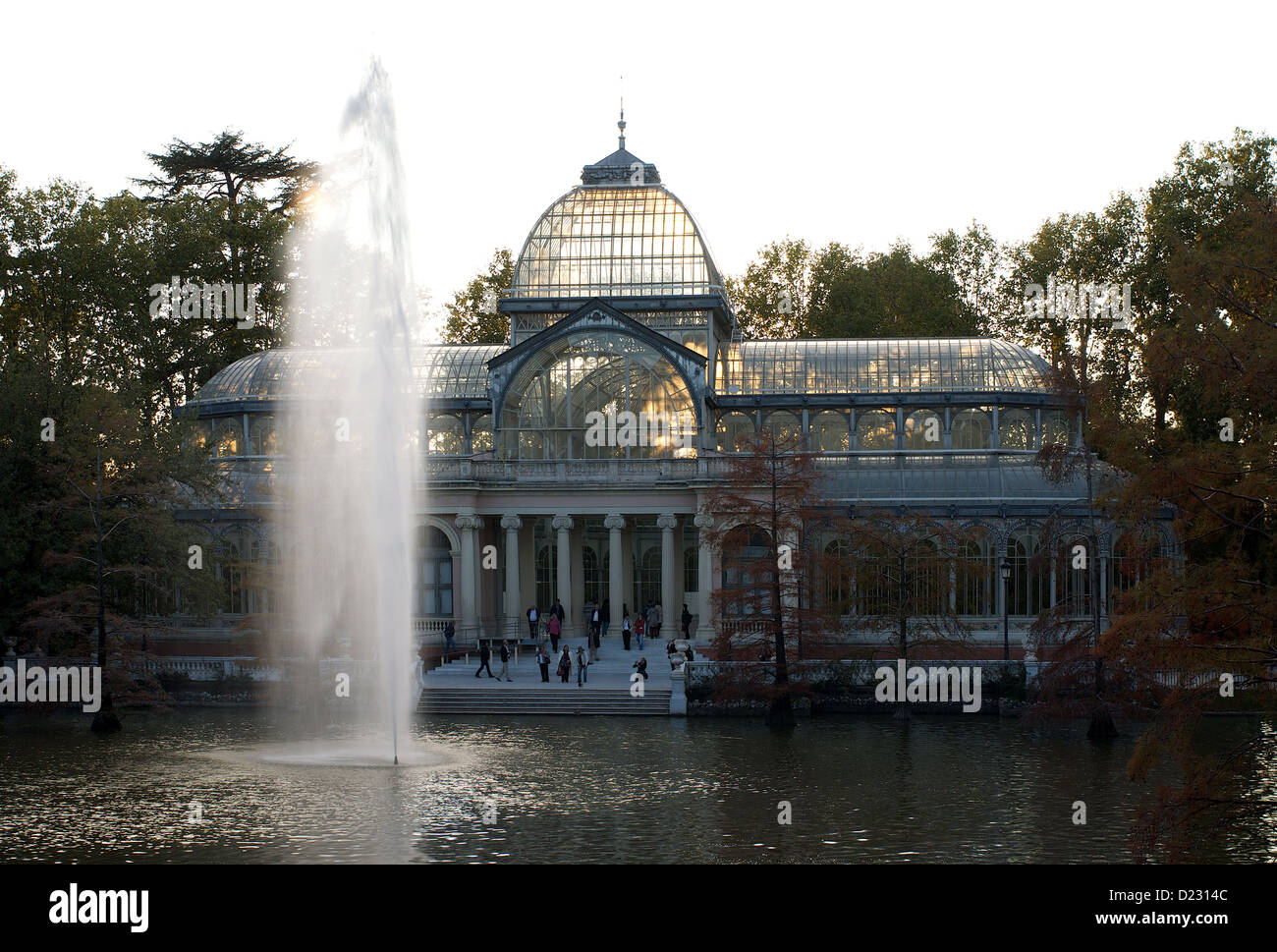 Madrid, Spagna, il Palazzo di Cristallo nel Parco del Retiro Foto Stock