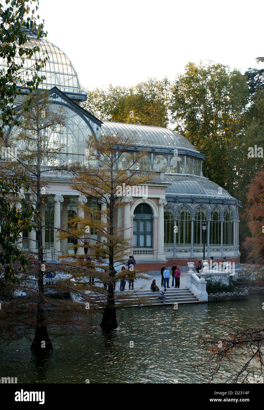 Madrid, Spagna, il Palazzo di Cristallo nel Parco del Retiro Foto Stock