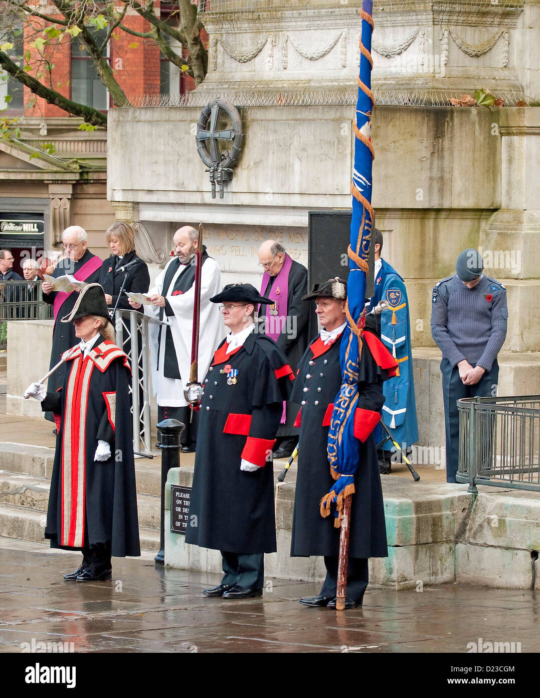 Funzionari civili e inter-confessionali clero in ricordo annuale Giornata di servizio in Preston, Lancashire Foto Stock