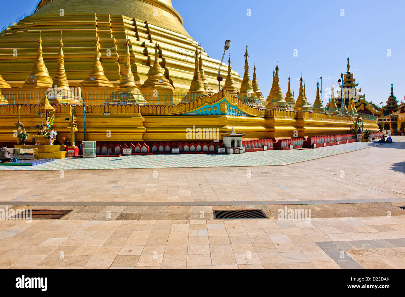 Buddha,Budda,il buddismo,birmano Pagoda Shwemawdaw,Paya,paese più alto Stupa,Bago (antica capitale del regno Mon),MYANMAR Birmania Foto Stock