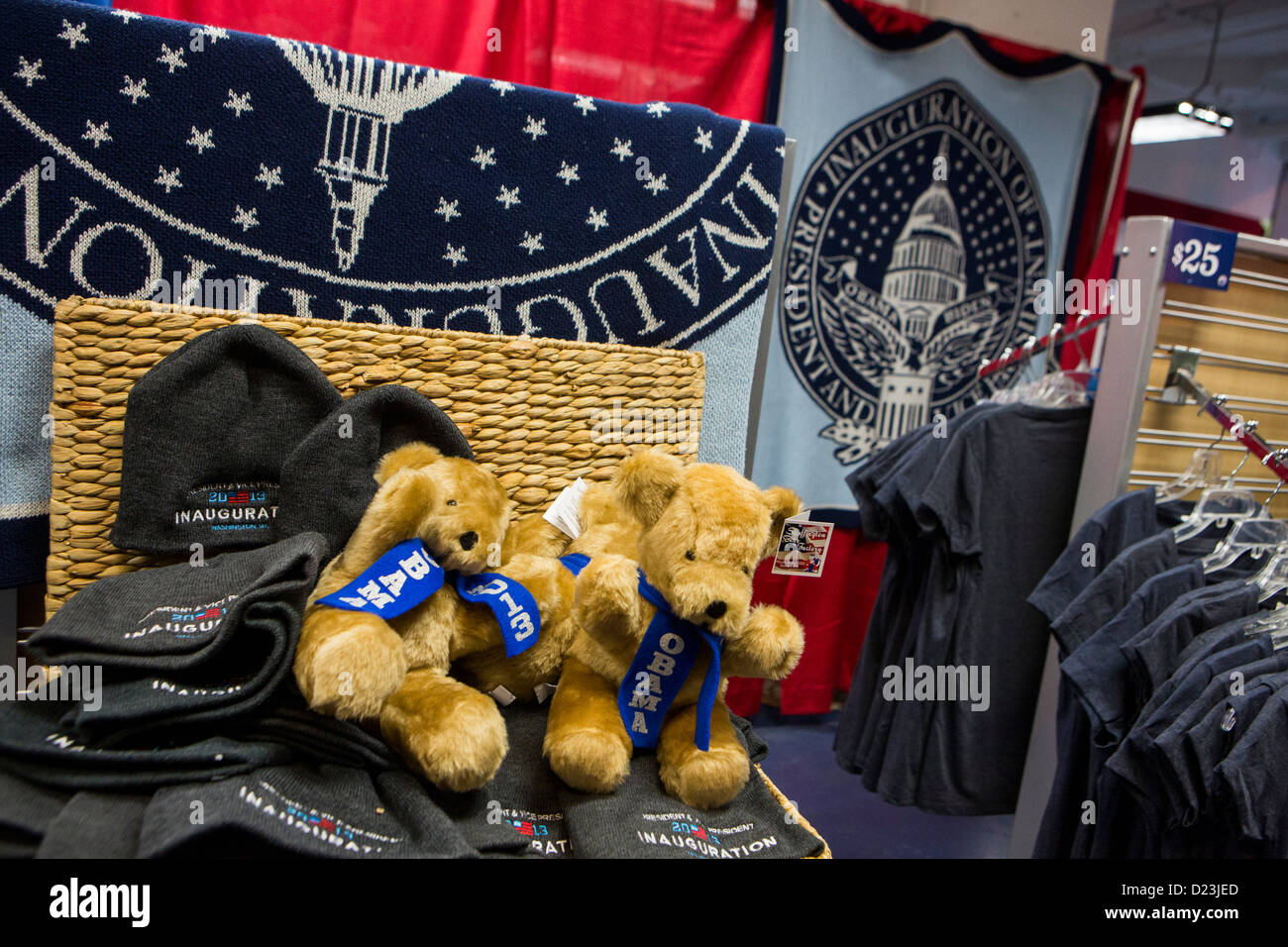 Il merchandising ufficiale per il 2013 inaugurazione di Barack Obama Presidente e Vice Presidente Joe Biden. Foto Stock