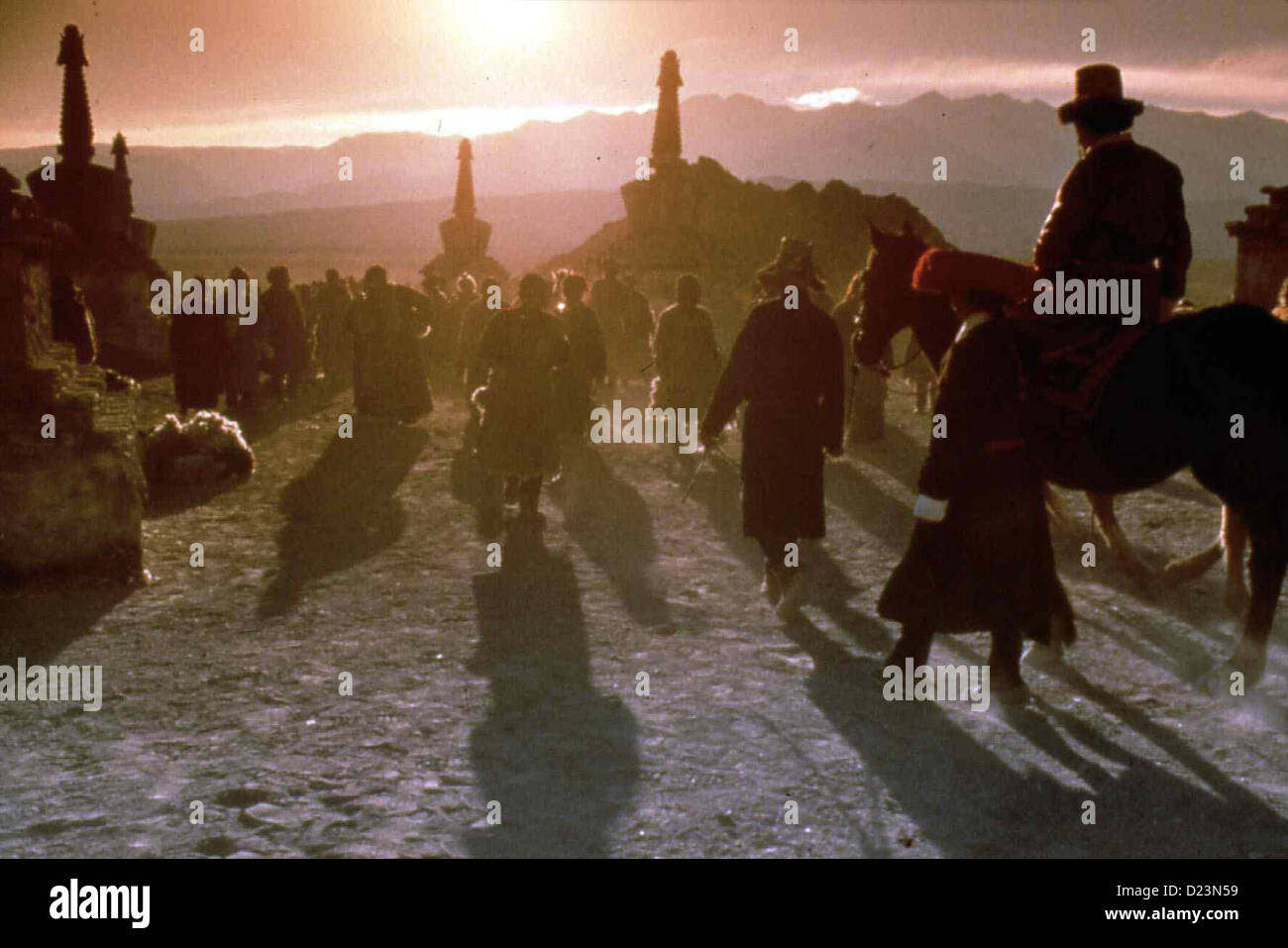 Sieben Jahre in Tibet Sette Anni in Tibet Zwei Jahre lang kaempft er sich durch den Himalaya, bis er schliesslich die Foto Stock