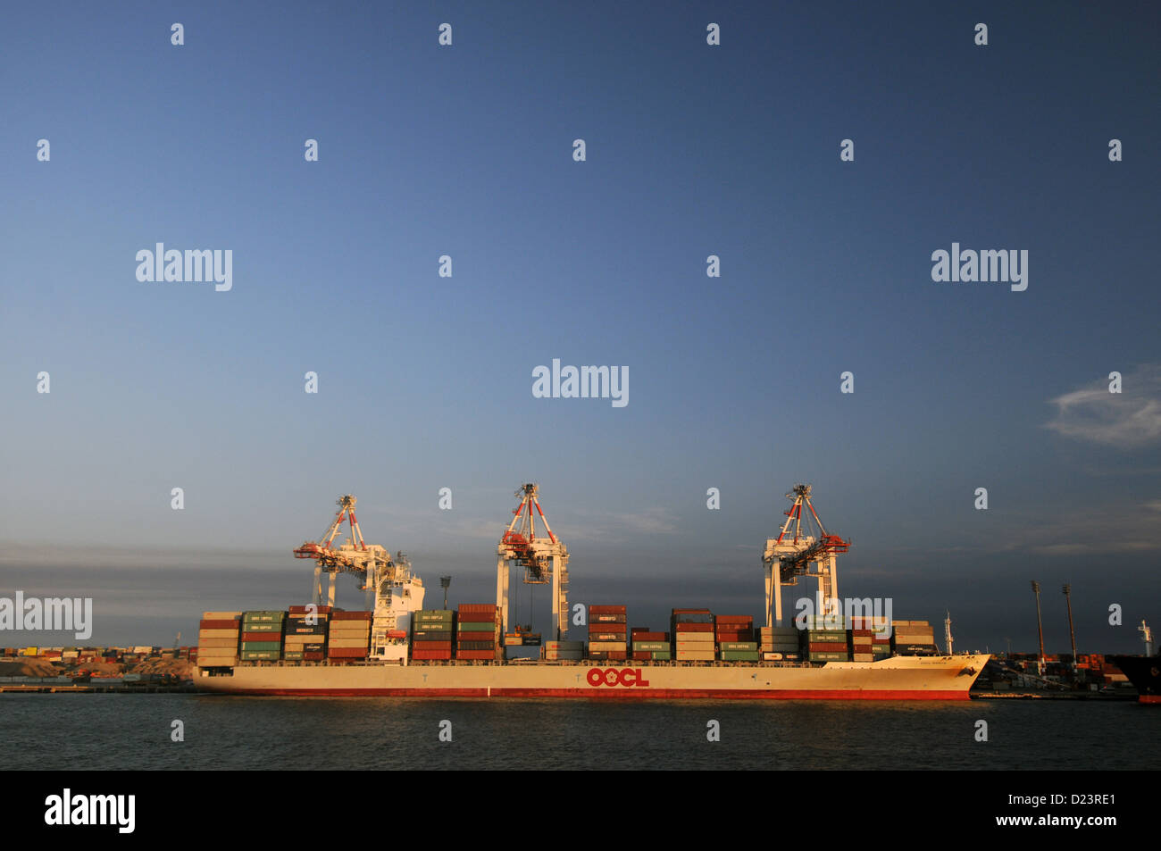 Nave container essendo caricati, Porto di Brisbane, Queensland, Australia. N. PR Foto Stock