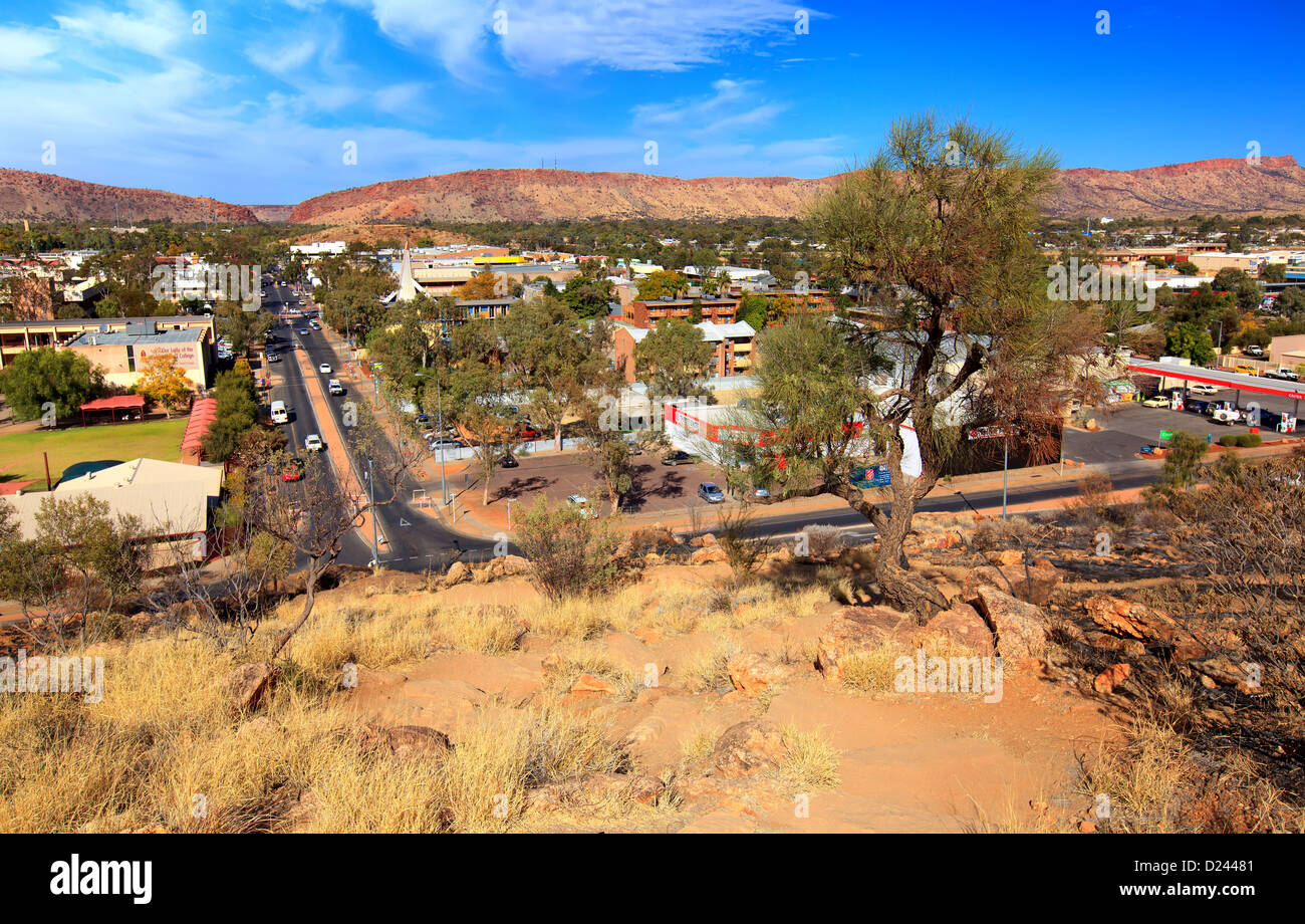 La vista della cittadina di Alice Springs Northern Territory Australia dal punto panoramico ANZAC Hill Foto Stock